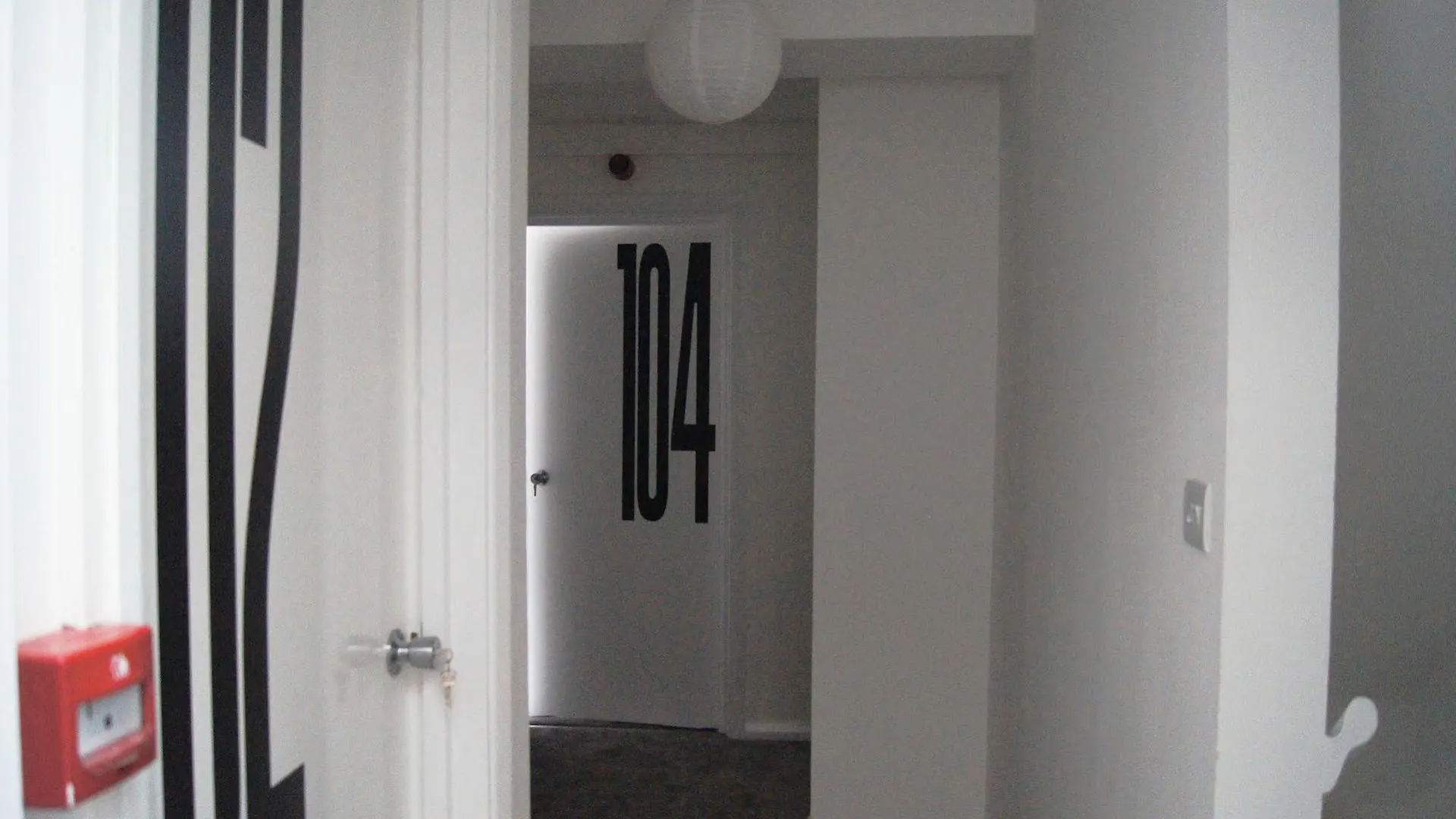 The Residence London City 2*,